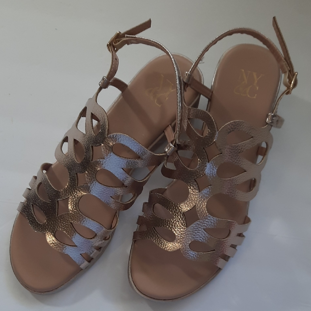 NYC Women's Tan Copper Sandals 1 1/2inch Heel Sz. 7
